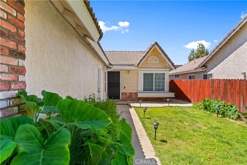 11571 Pinnacle Peak Court Rancho Cucamonga, CA 91737 - Photo 3 of 27