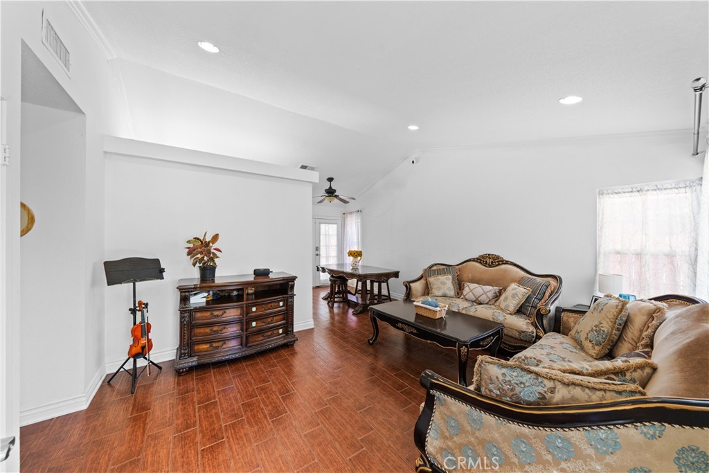 11571 Pinnacle Peak Court Rancho Cucamonga, CA 91737 - Photo 4 of 27