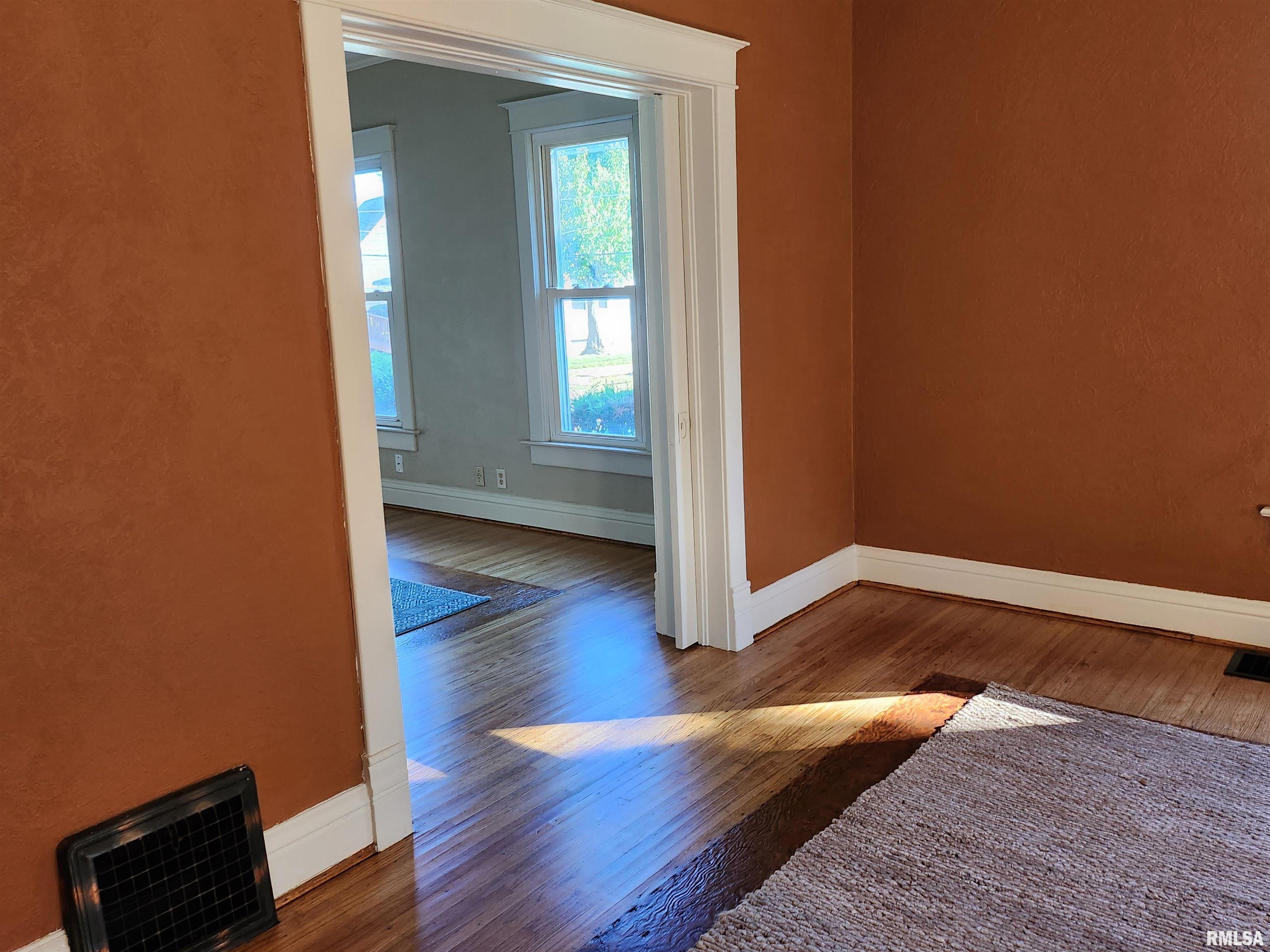 381 West Maple Street Canton, IL 61520 - Photo 15 of 48 Gallery Image 15