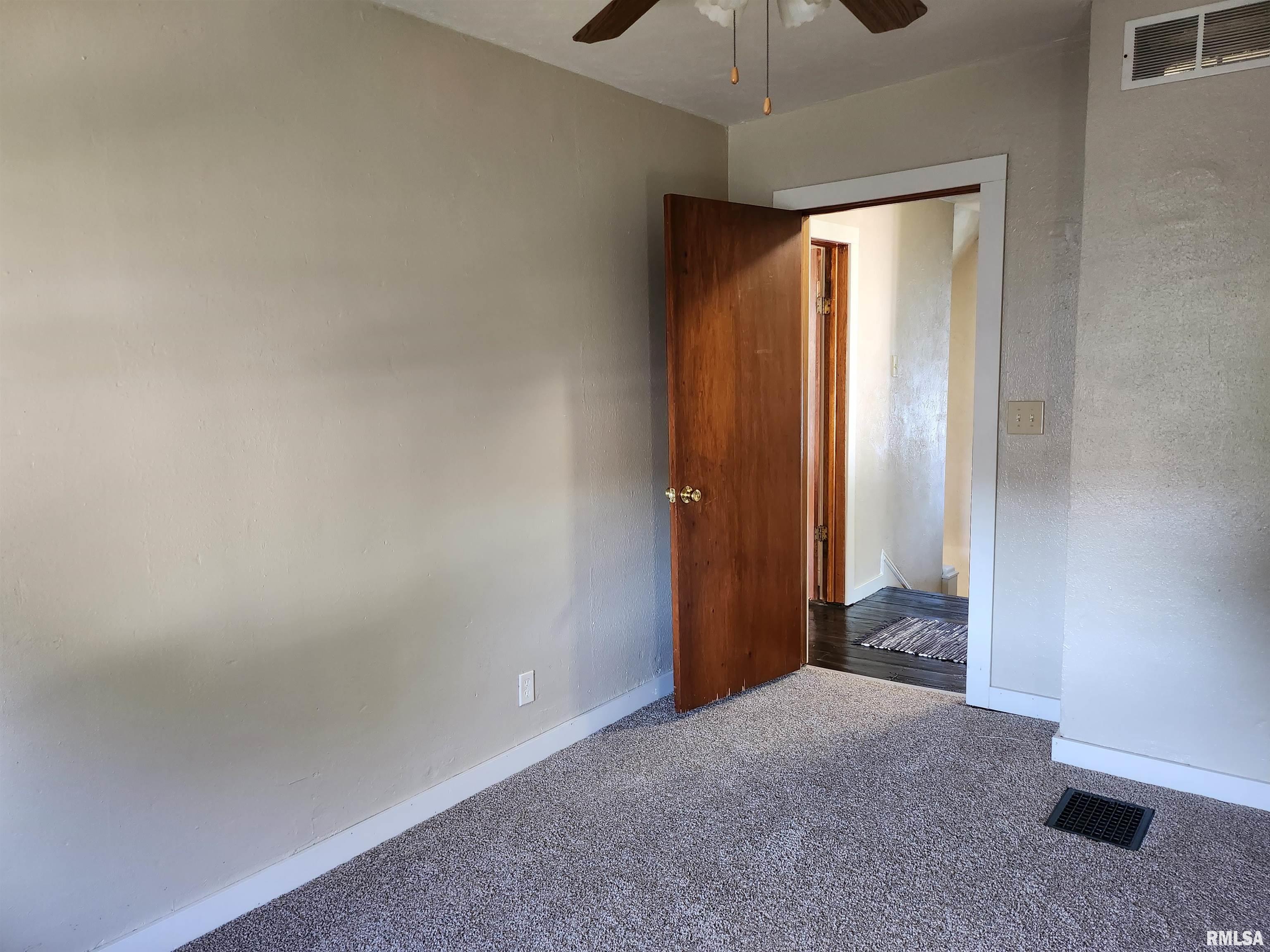 381 West Maple Street Canton, IL 61520 - Photo 39 of 48 Gallery Image 39
