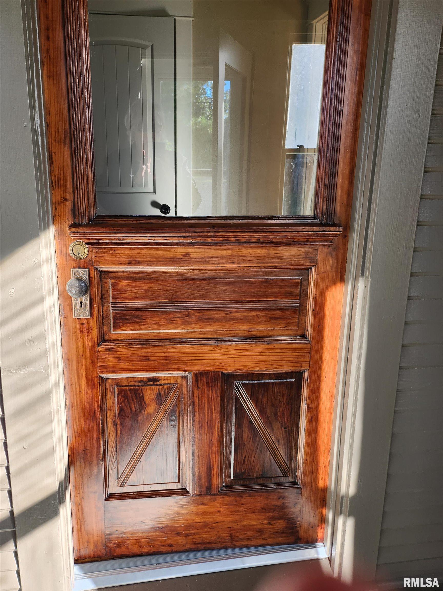 381 West Maple Street Canton, IL 61520 - Photo 8 of 48 Gallery Image 8