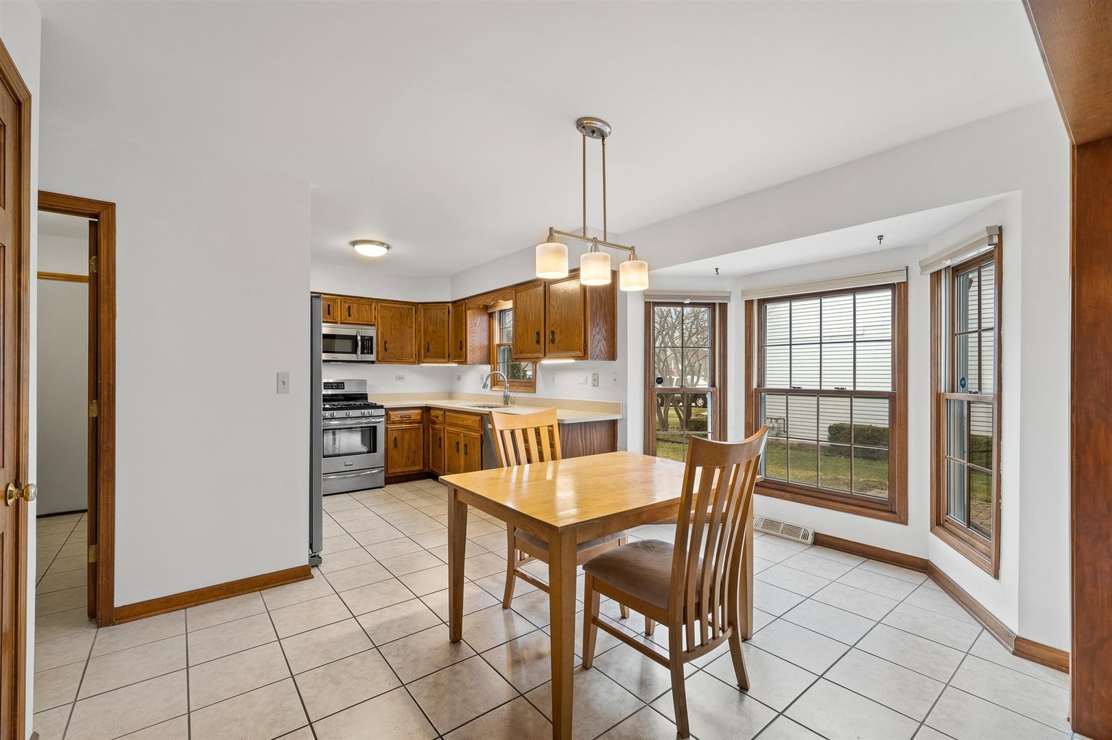 1025 Canyon Run Road Naperville, IL 60565 - Photo 13 of 31