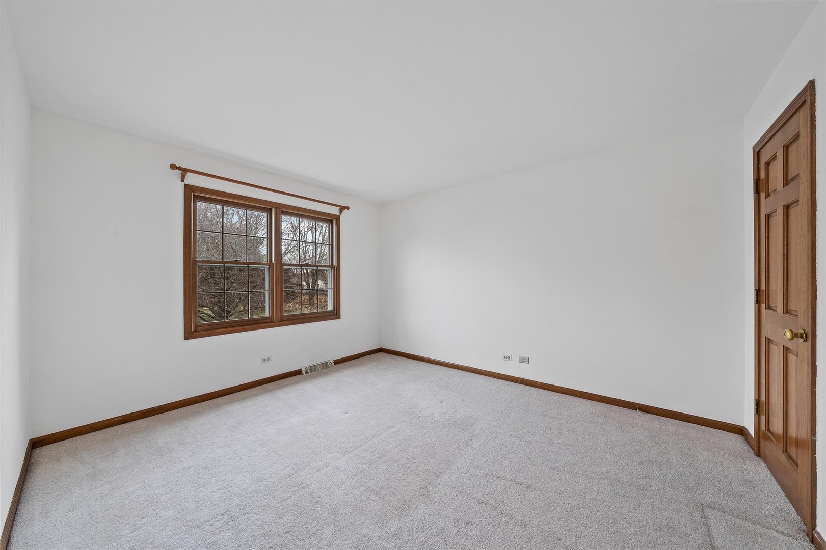 1025 Canyon Run Road Naperville, IL 60565 - Photo 22 of 31