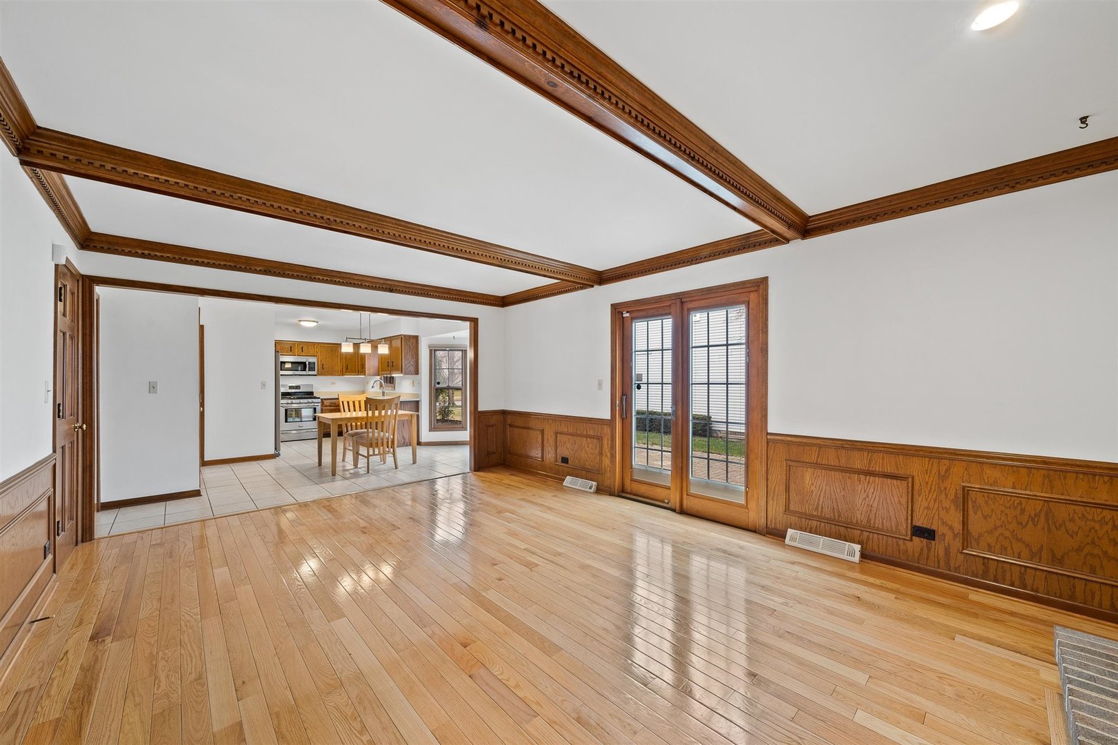 1025 Canyon Run Road Naperville, IL 60565 - Photo 10 of 31