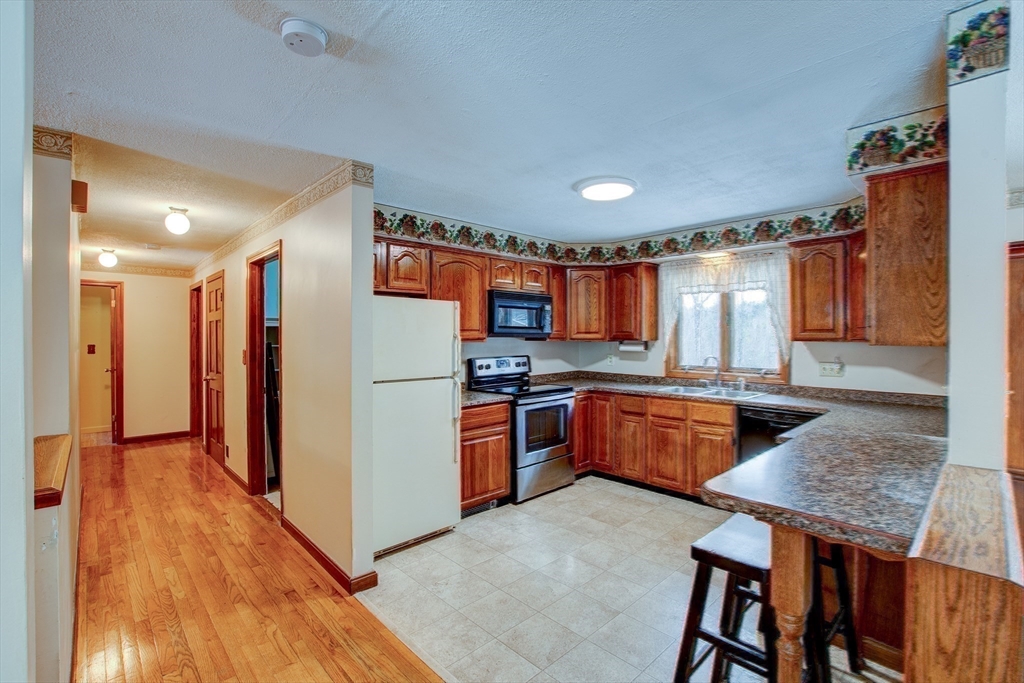 207 Sherbert Road Ashburnham, MA 01430 - Photo 14 of 40