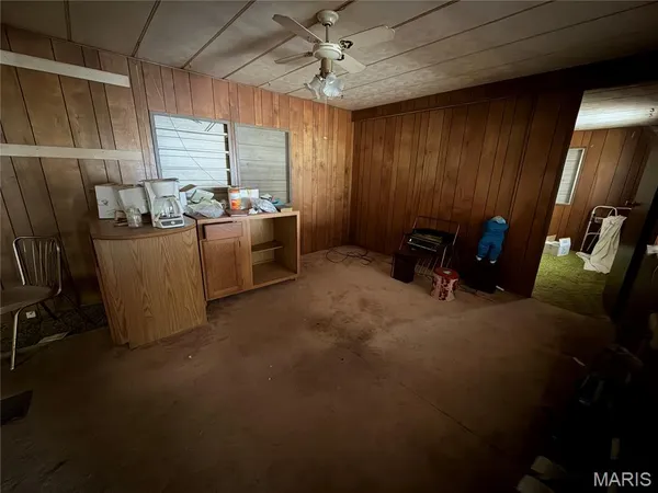 $20,000 | 218 East Jefferson Street, Girard, IL 62640