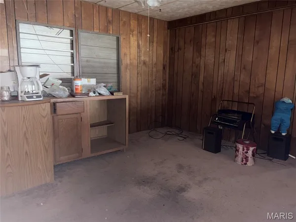 $20,000 | 218 East Jefferson Street, Girard, IL 62640