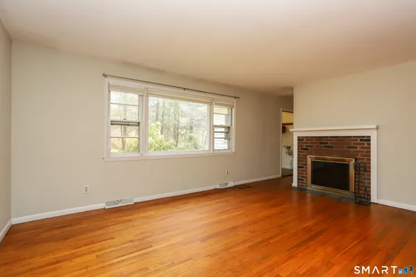 $429,000 | 1 Rockwood Lane, Danbury, CT 06811