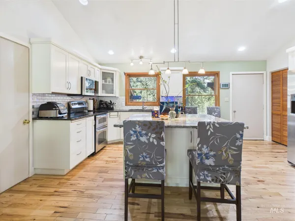 $495,000 | 9 Pond Overlook, Boise, ID 83716