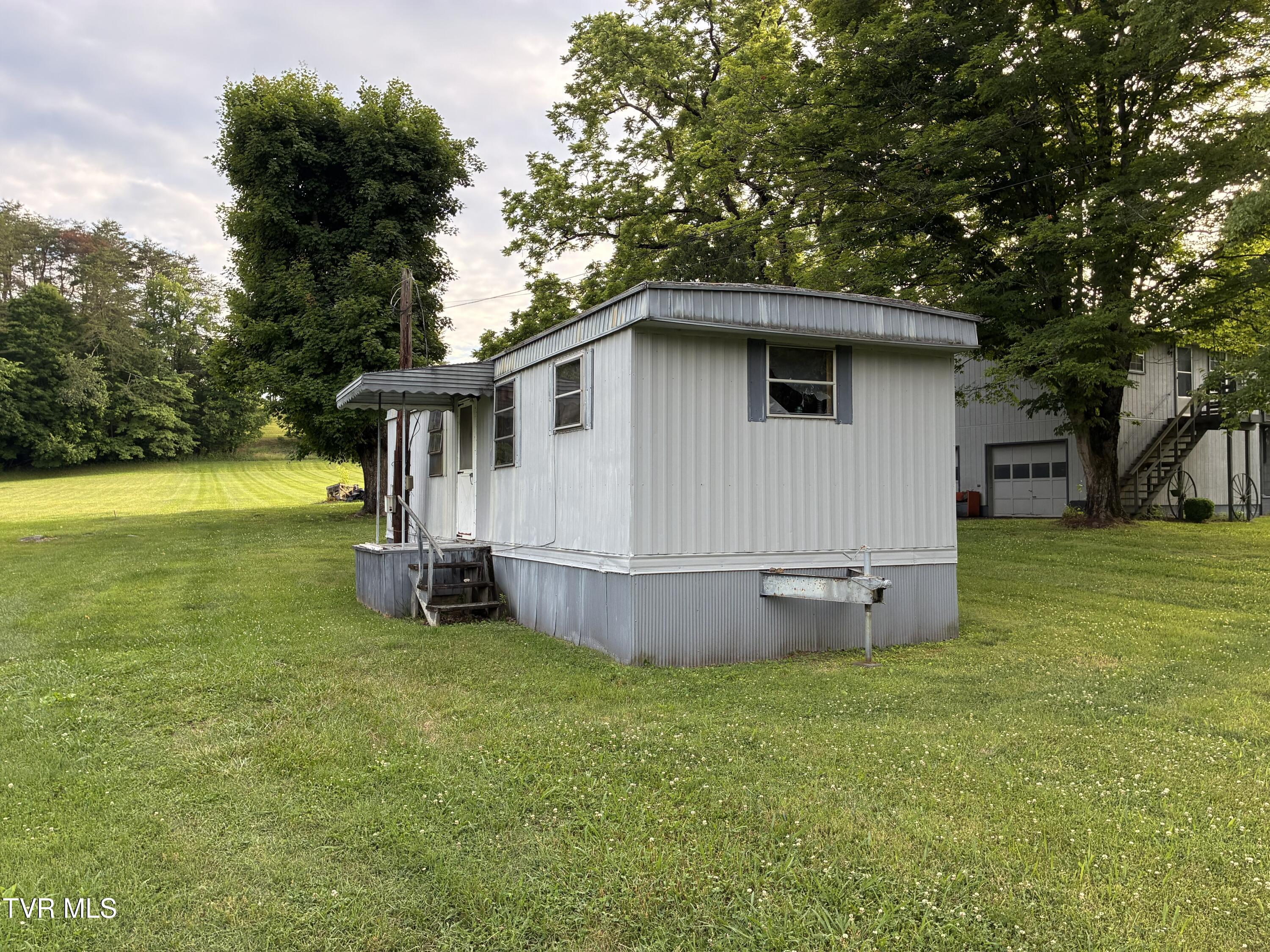 940 Middle Creek Road Afton, TN 37616 - Photo 80 of 80 exterior mobile home 4
