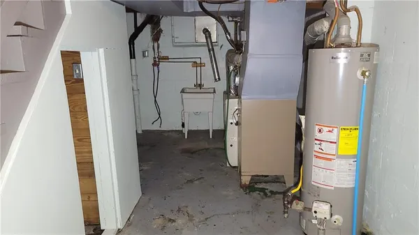 $69,500 | 1802 Alcoa Drive, New Kensington, PA 15068