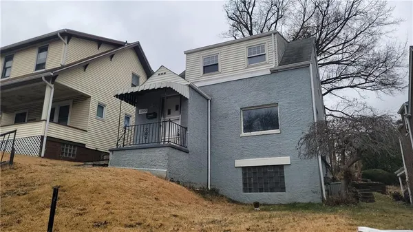 $69,500 | 1802 Alcoa Drive, New Kensington, PA 15068