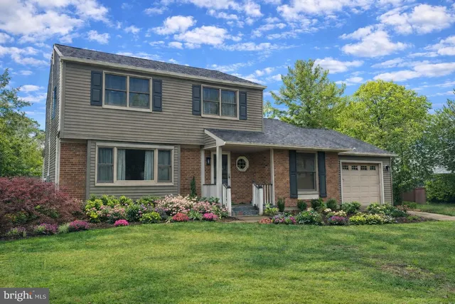 $350,000 | 9 Hillside Road, Stratford, NJ 08084