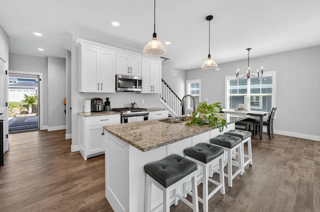 $435,000 | 4615 Bellflower Drive, DeForest, WI 53532