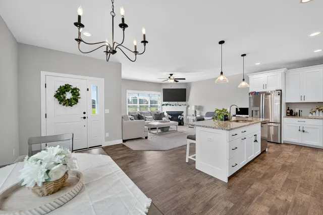 $435,000 | 4615 Bellflower Drive, DeForest, WI 53532