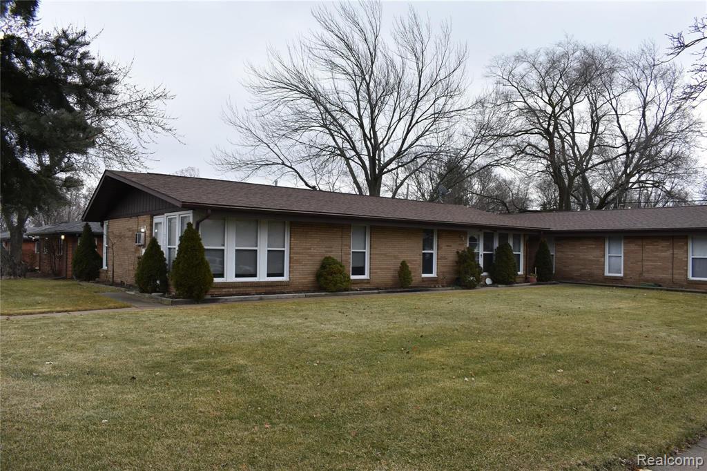 2325 West 14 Mile Road Royal Oak, MI 48073 - Photo 2 of 16