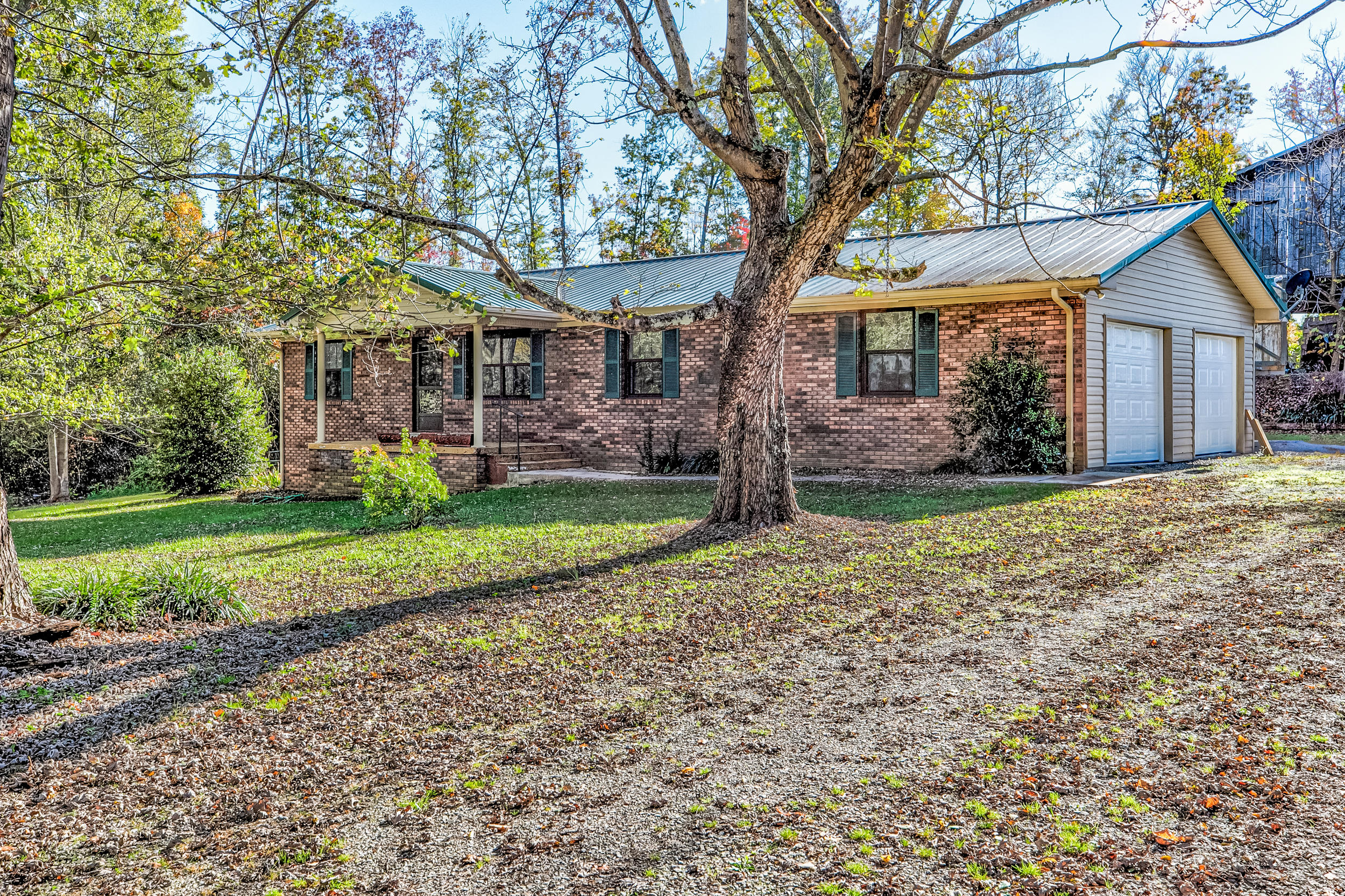 768 Davis Chapel Road La Follette, TN 37766 - Photo 2 of 33 Front view