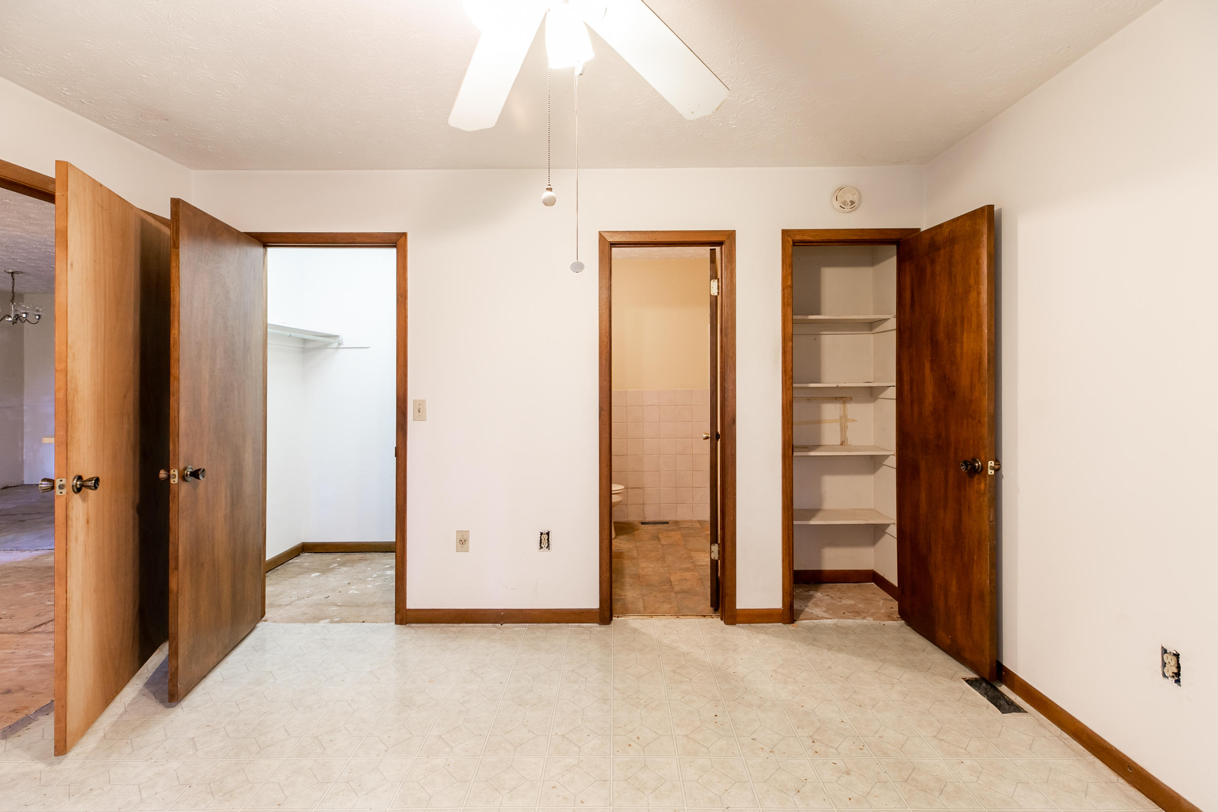 768 Davis Chapel Road La Follette, TN 37766 - Photo 10 of 33 master bedroom