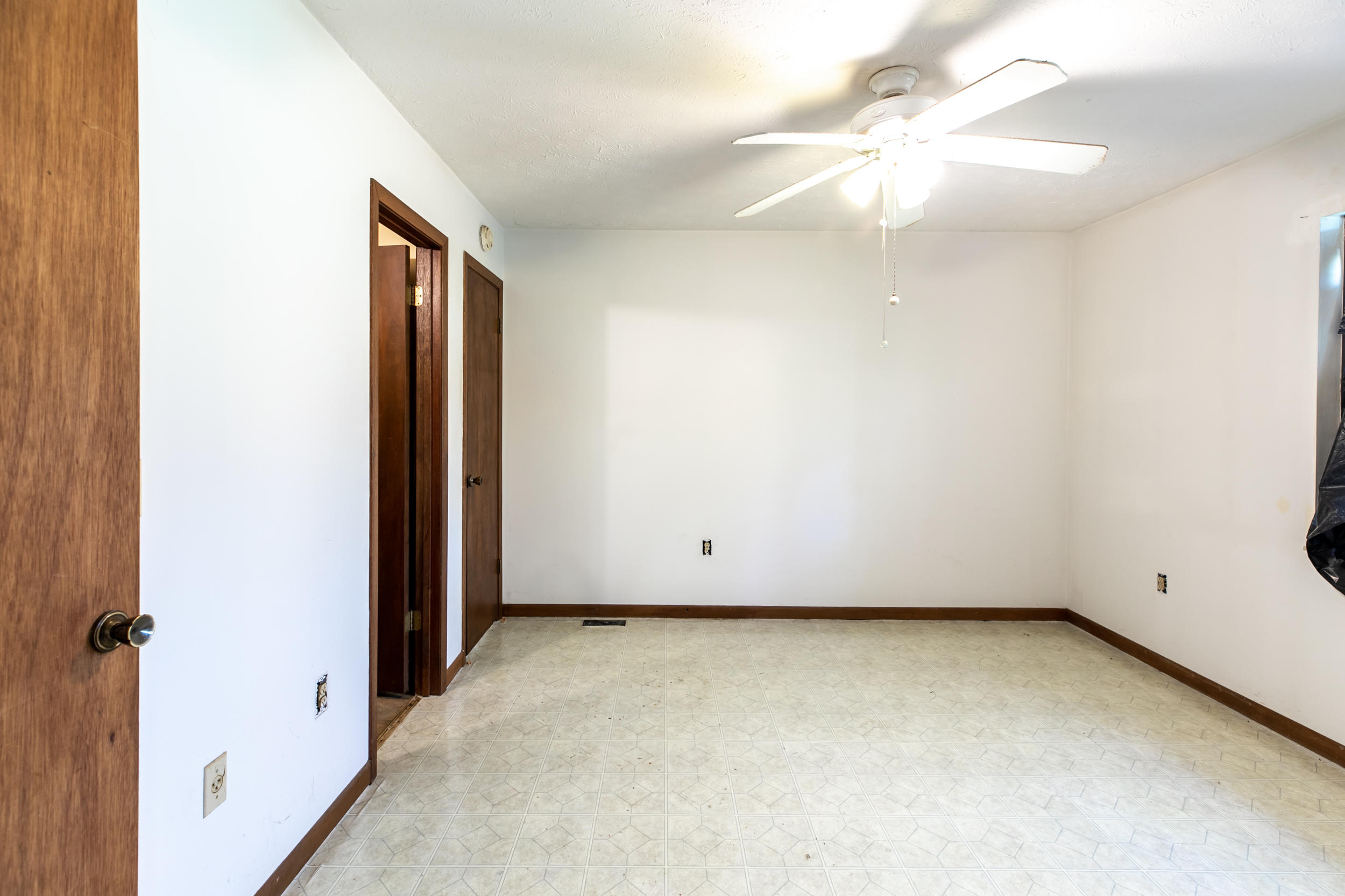 768 Davis Chapel Road La Follette, TN 37766 - Photo 12 of 33 master bedroom