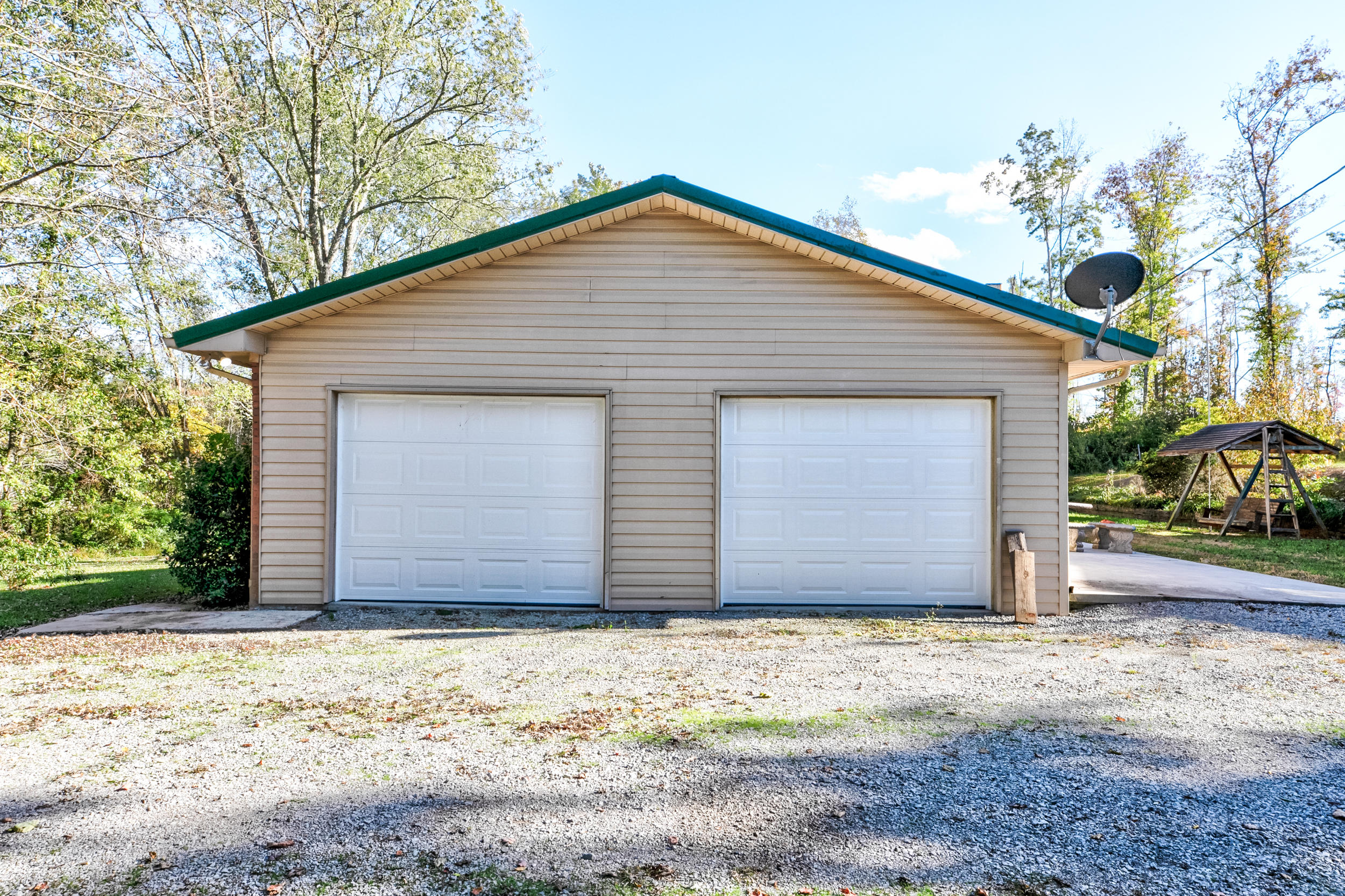 768 Davis Chapel Road La Follette, TN 37766 - Photo 21 of 33 garage