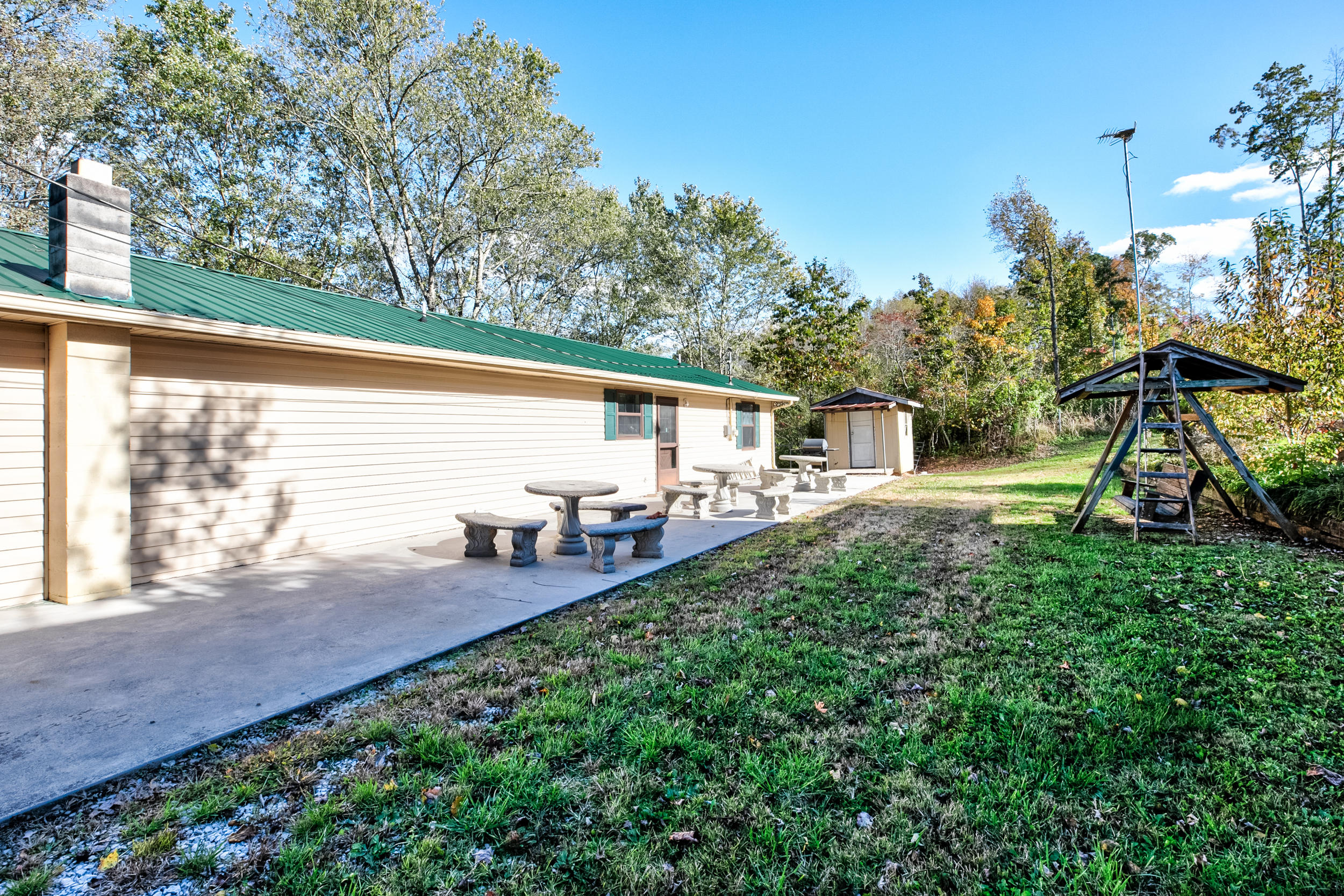 768 Davis Chapel Road La Follette, TN 37766 - Photo 23 of 33 back patio area