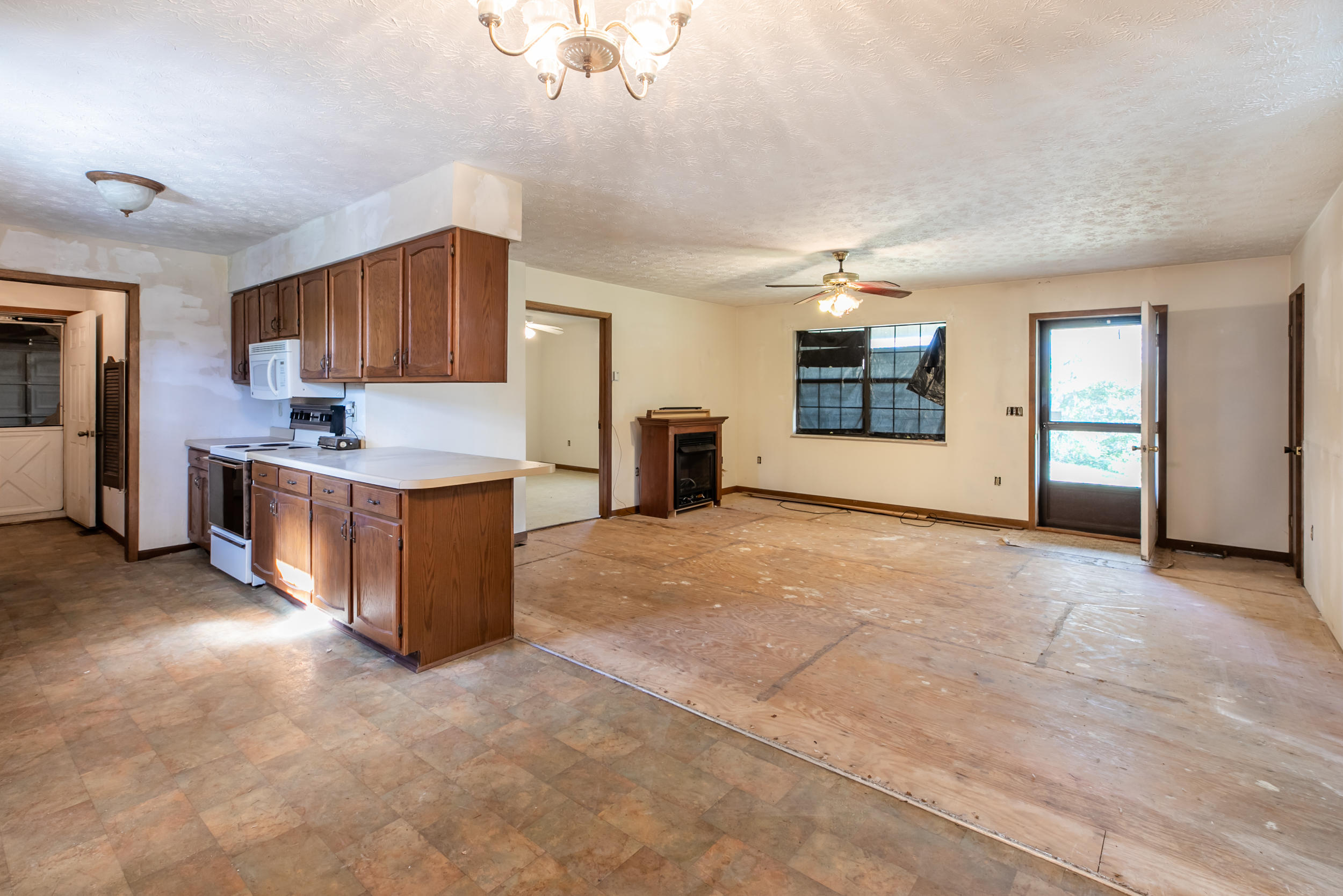 768 Davis Chapel Road La Follette, TN 37766 - Photo 33 of 33 open floor plan