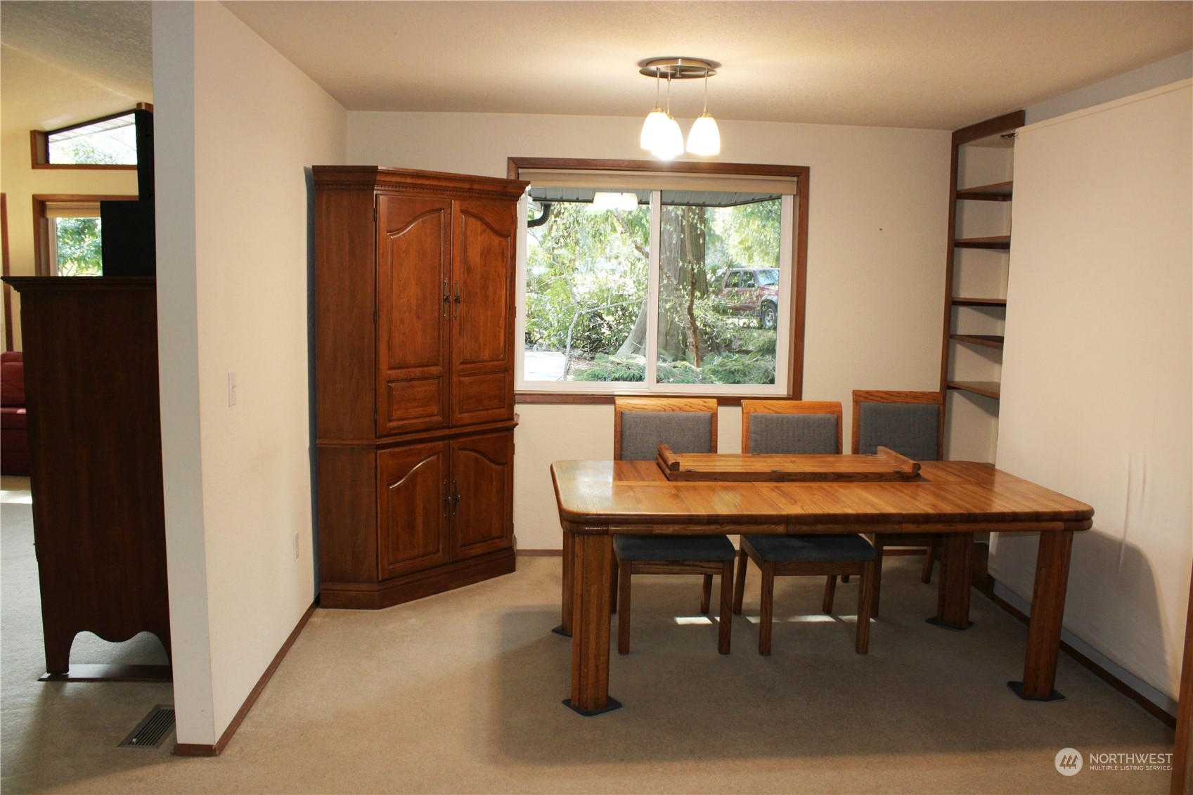 365 Dungeness Meadows Sequim, WA 98382 - Photo 8 of 28 a workspace with furniture and window