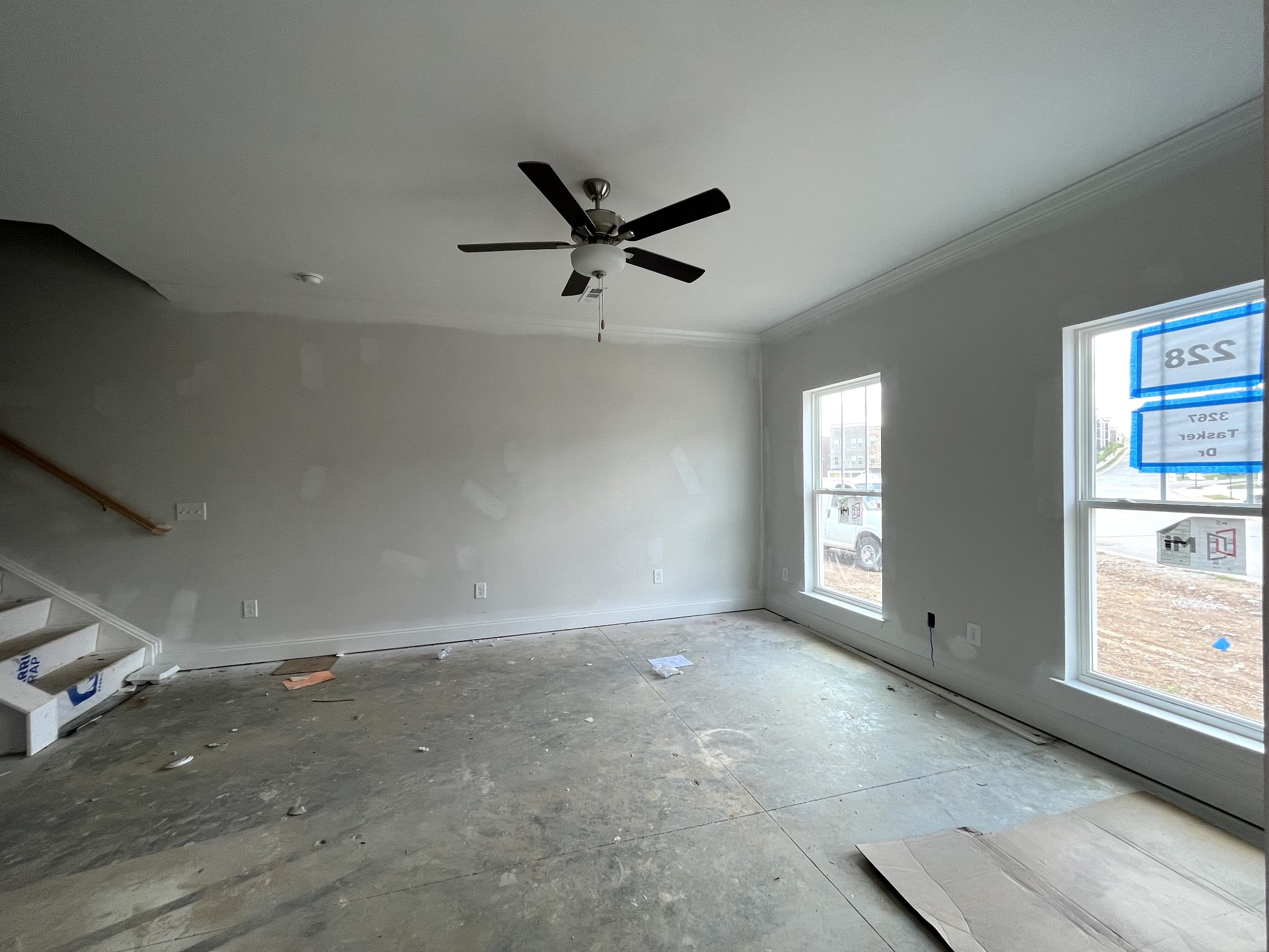 3267 Tasker Drive Nashville, TN 37013 - Photo 2 of 15 a view of a livingroom with a ceiling fan and window