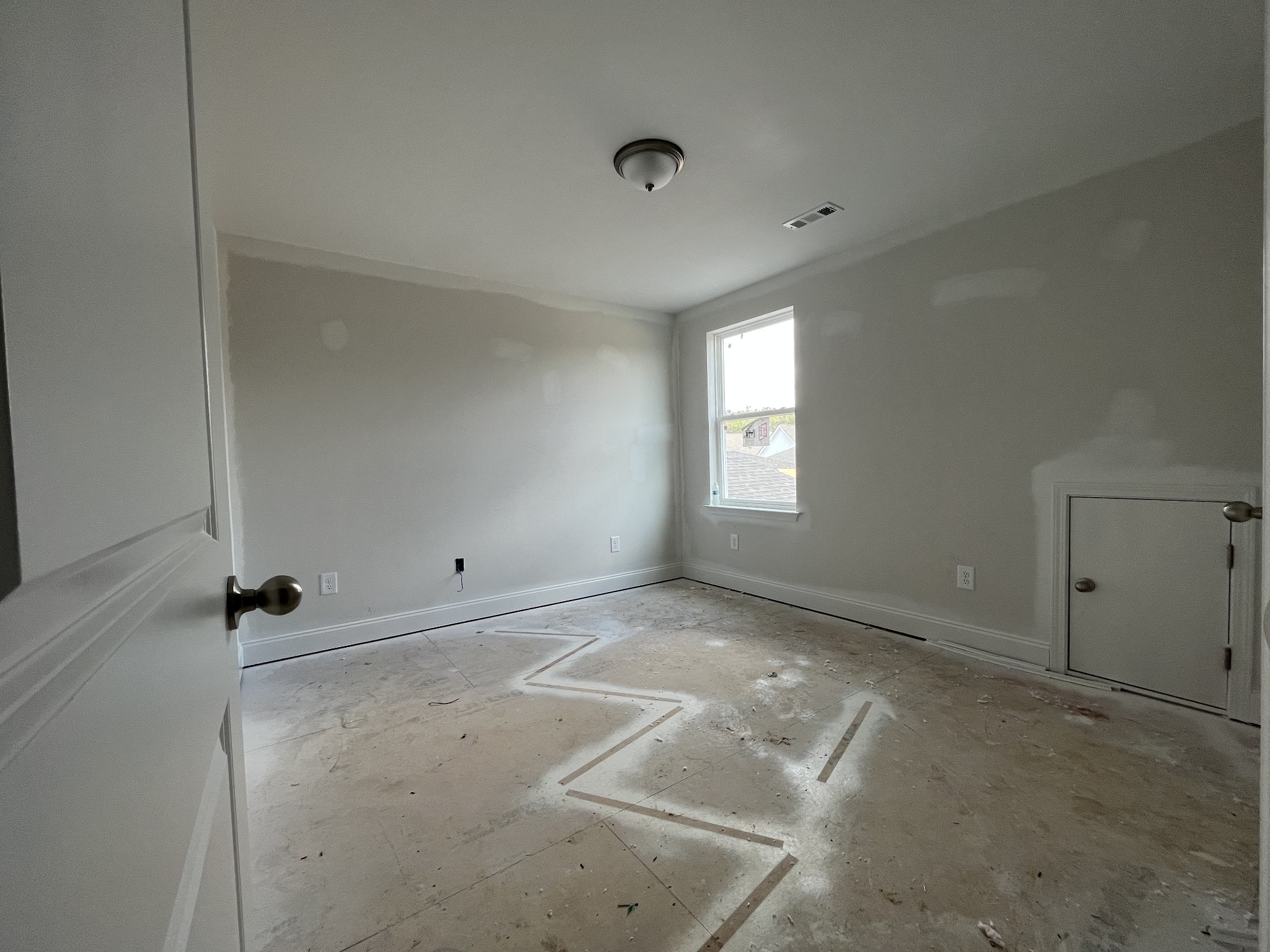 3267 Tasker Drive Nashville, TN 37013 - Photo 9 of 15 a view of an empty room with a window