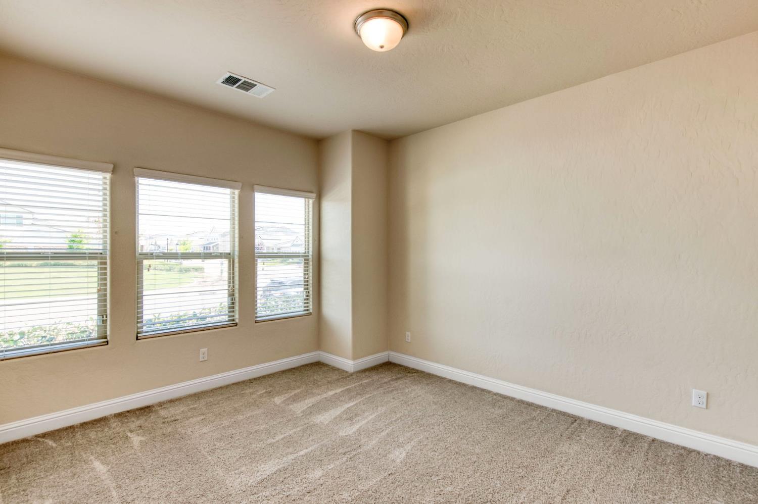 616 Expedition Way Madera, CA 93636 - Photo 8 of 66