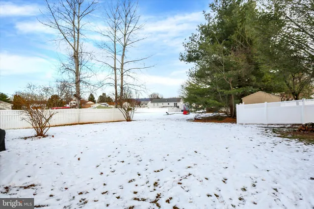 $369,900 | 405 Clover Road, Etters, PA 17319