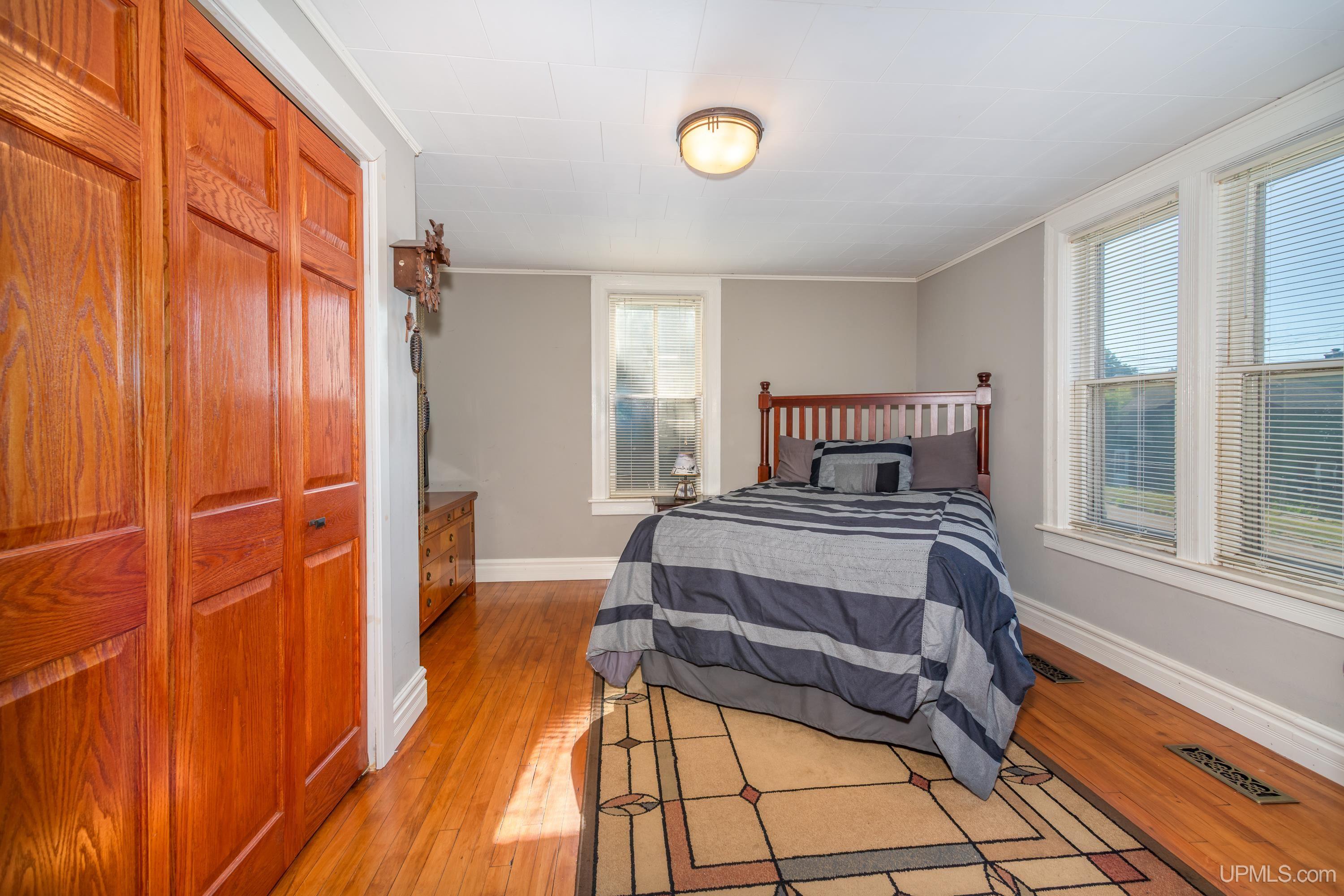 509 East Ridge Street Ishpeming, MI 49849 - Photo 6 of 34