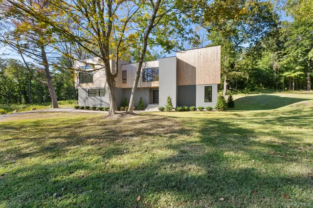 a view of a house with a big yard