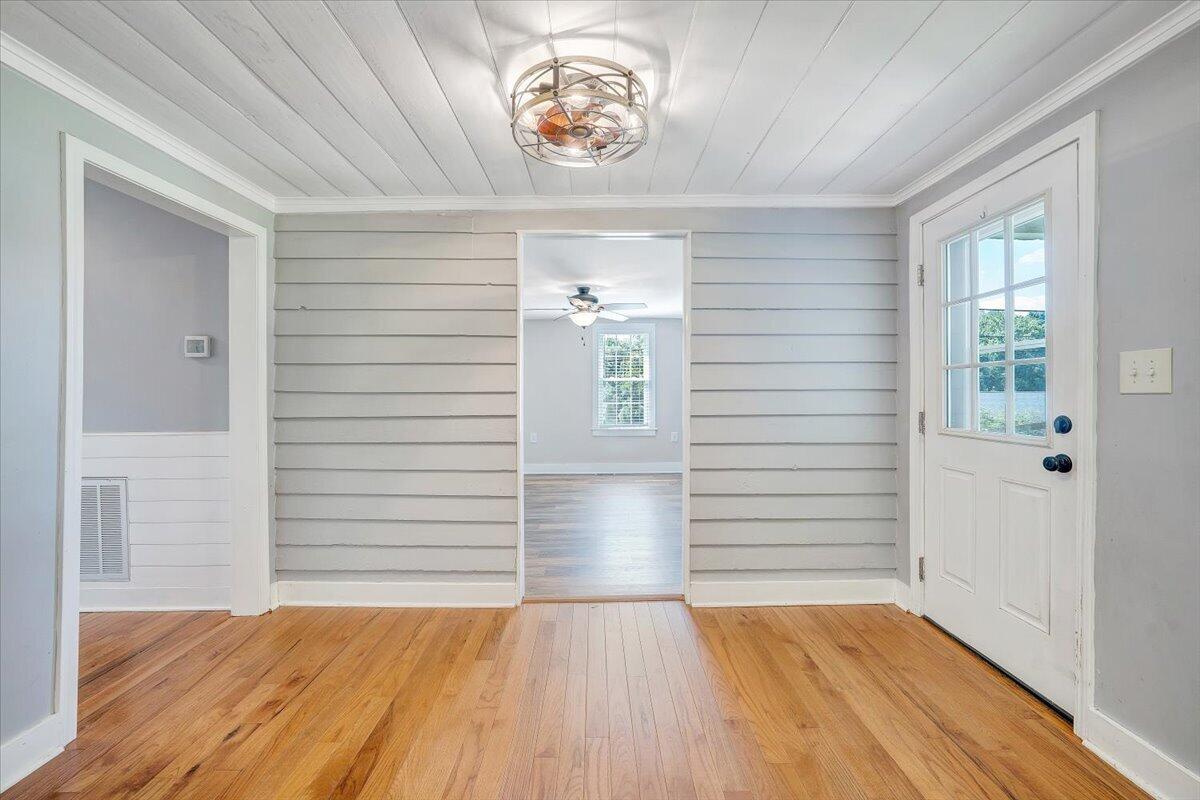 2812 Webster Road Blue Ridge, VA 24064 - Photo 13 of 65 13-MIB03211