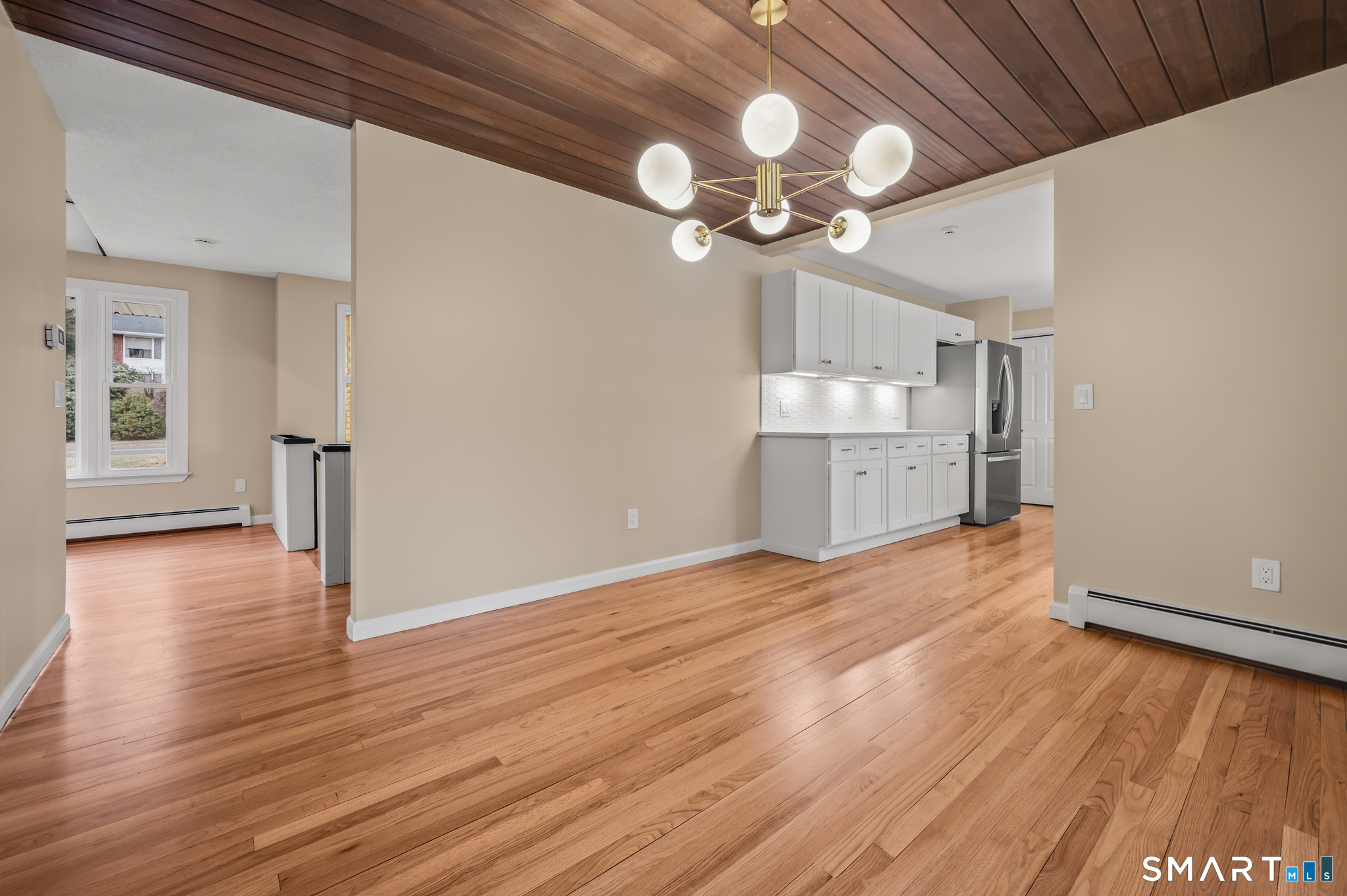 252 Blue Ridge Drive Manchester, CT 06040 - Photo 13 of 40 Open layout supporting entertaining and everyday living