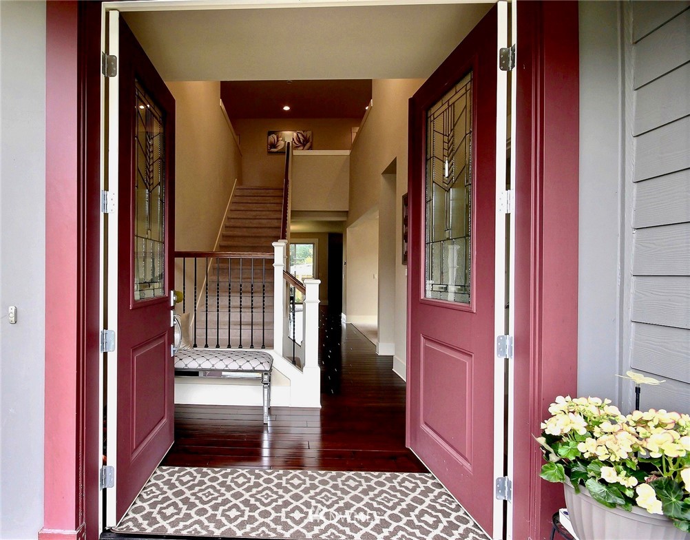 5220 Northeast 11th Court Renton, WA 98059 - Photo 2 of 24
