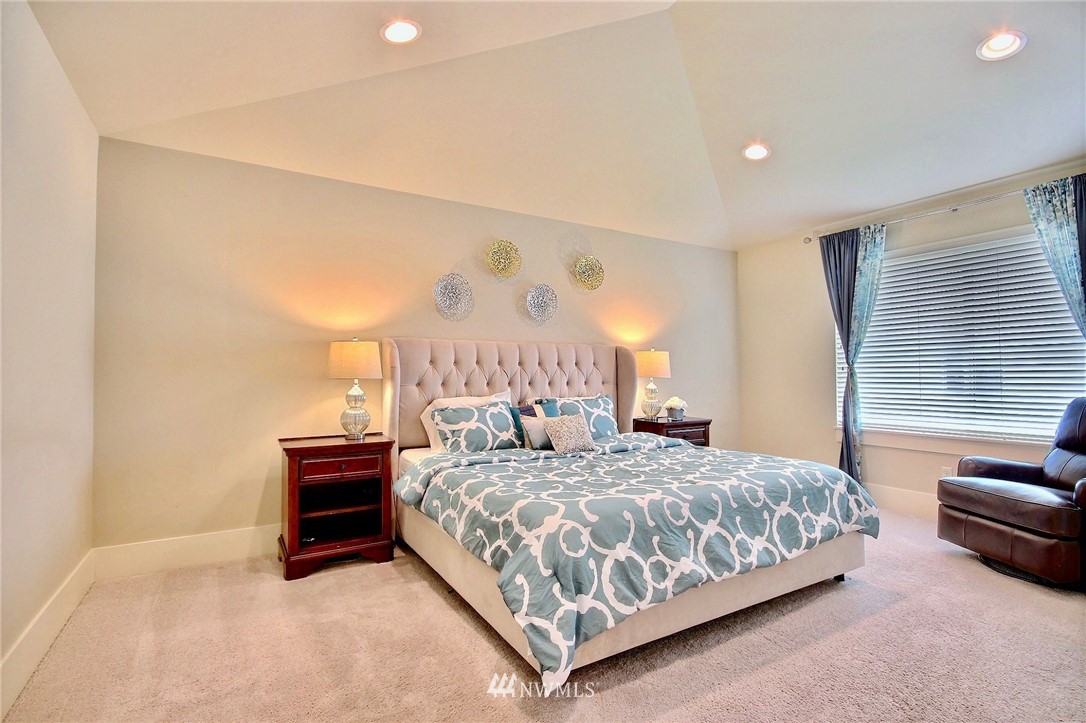 5220 Northeast 11th Court Renton, WA 98059 - Photo 11 of 24