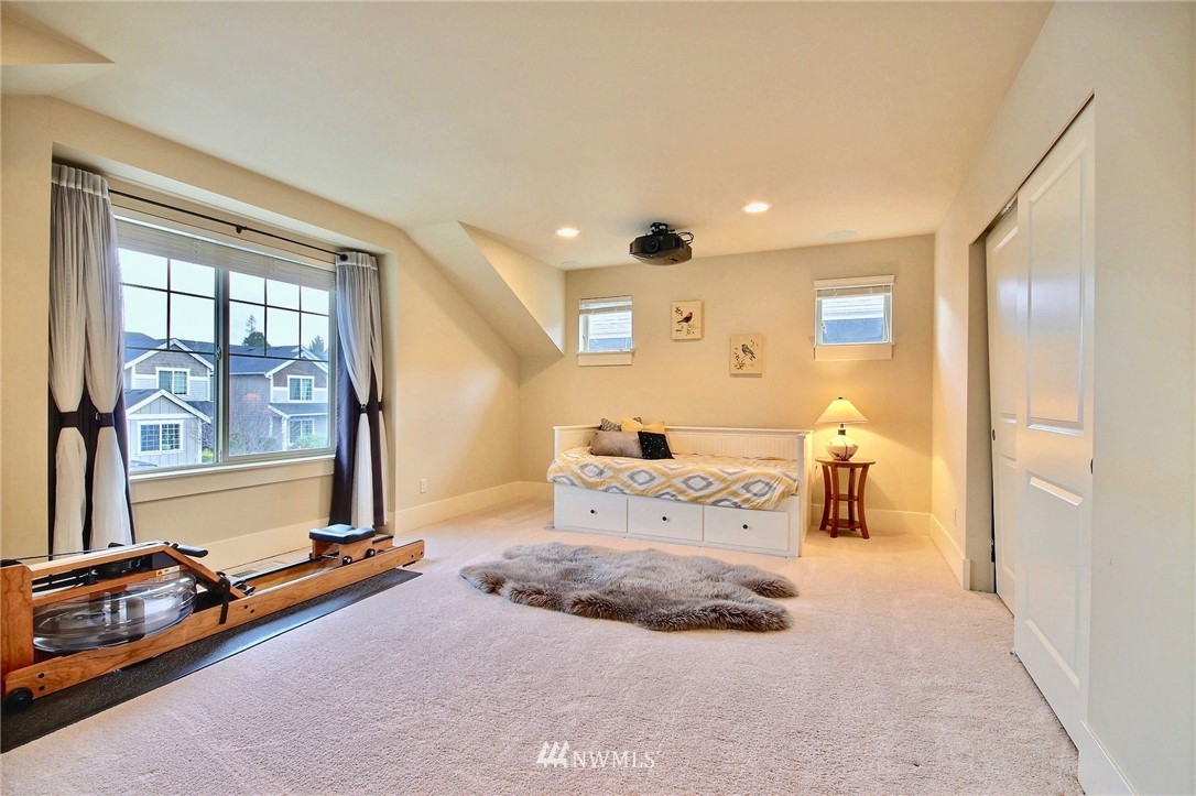 5220 Northeast 11th Court Renton, WA 98059 - Photo 15 of 24