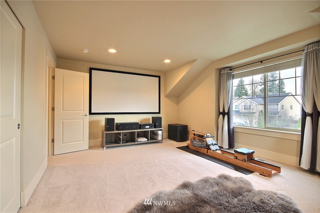 5220 Northeast 11th Court Renton, WA 98059 - Photo 16 of 24