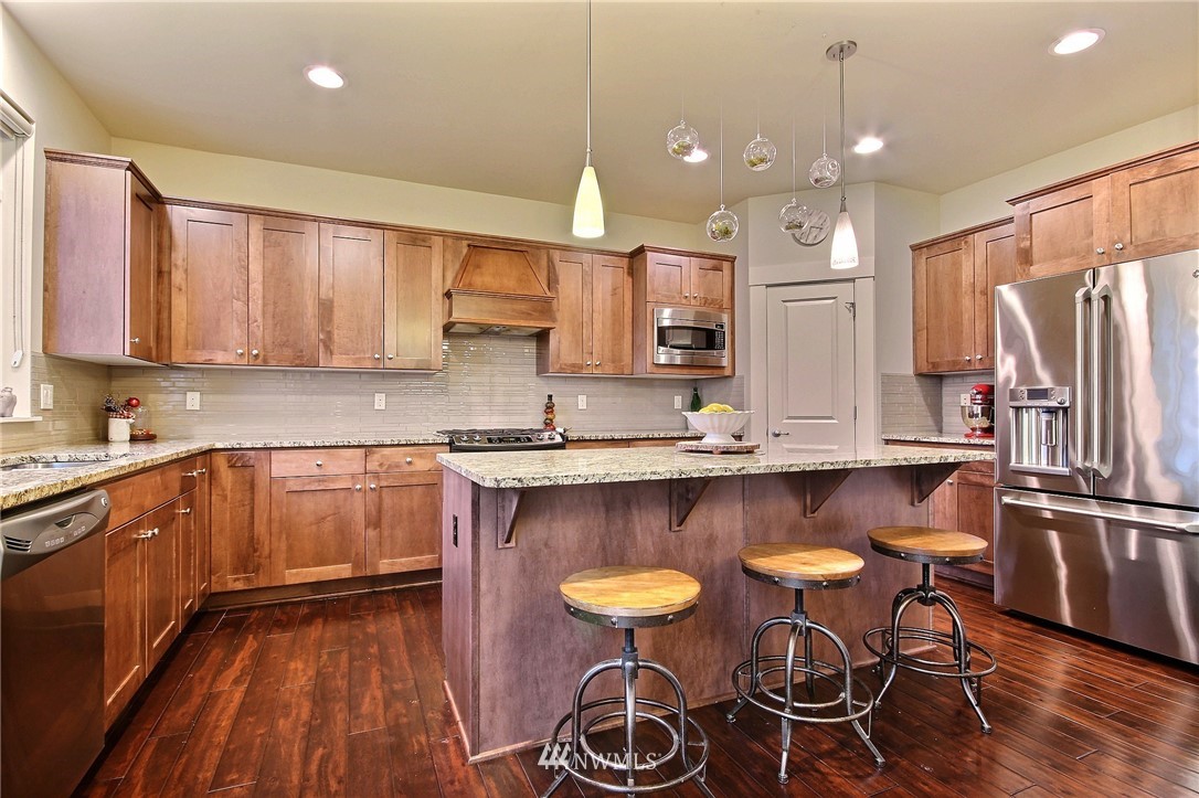 5220 Northeast 11th Court Renton, WA 98059 - Photo 5 of 24