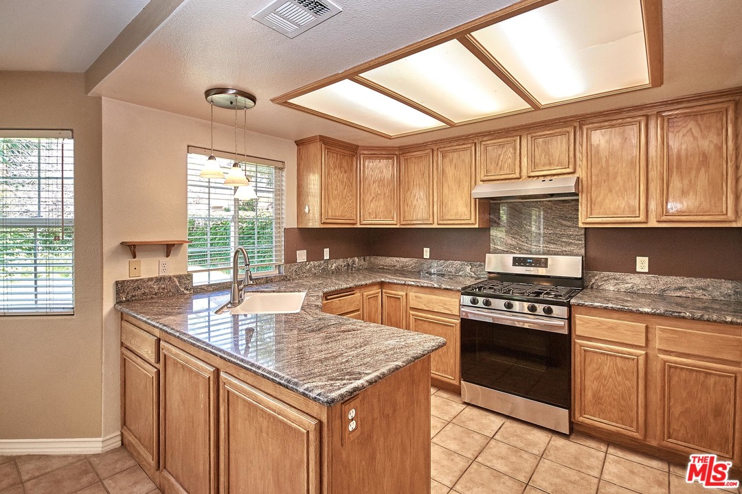 7236 Rancho Rosa Way Rancho Cucamonga, CA 91701 - Photo 7 of 29 Gallery Image 7