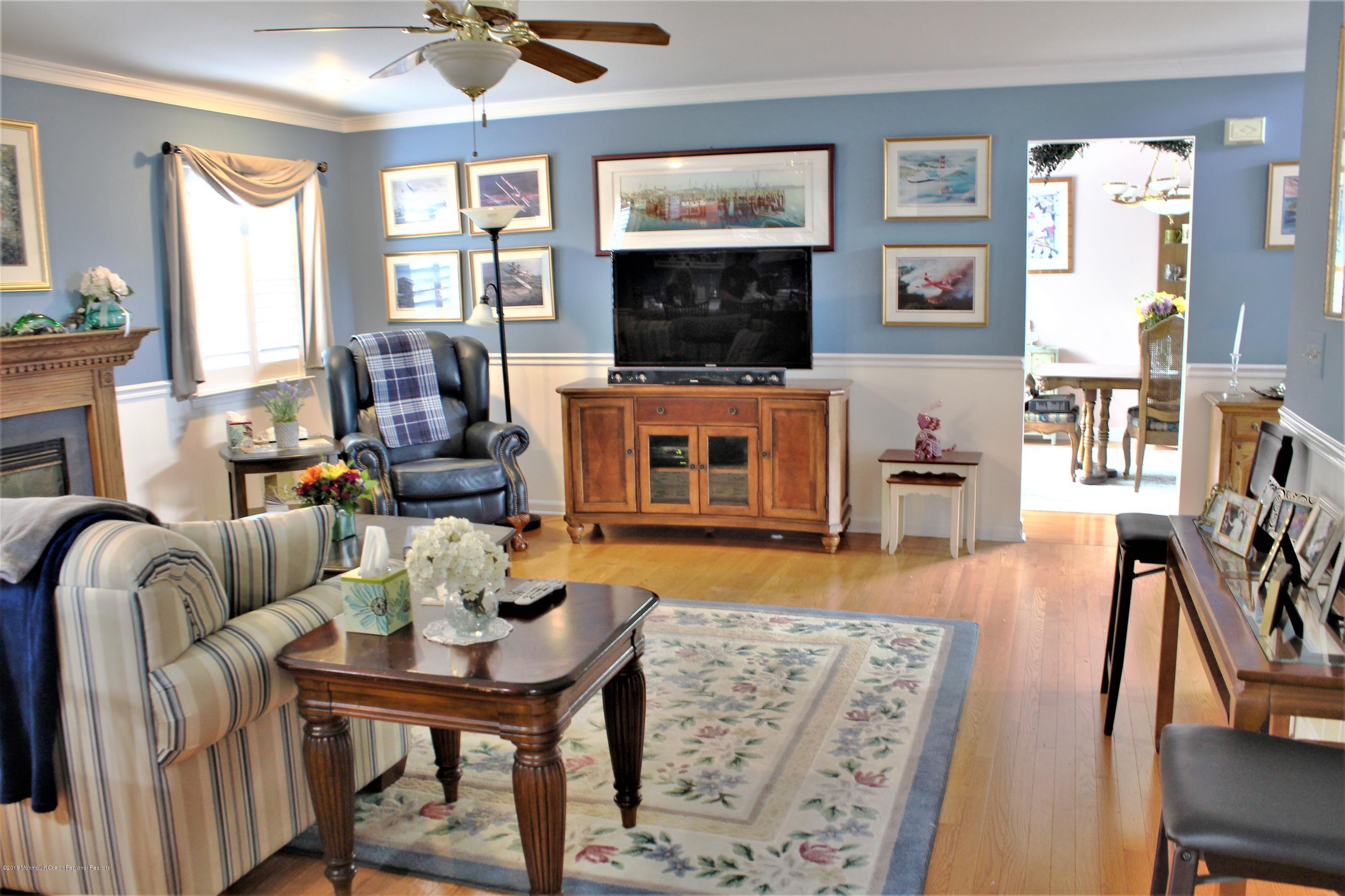 32 Netty Street Howell, NJ 07731 - Photo 11 of 52 living room