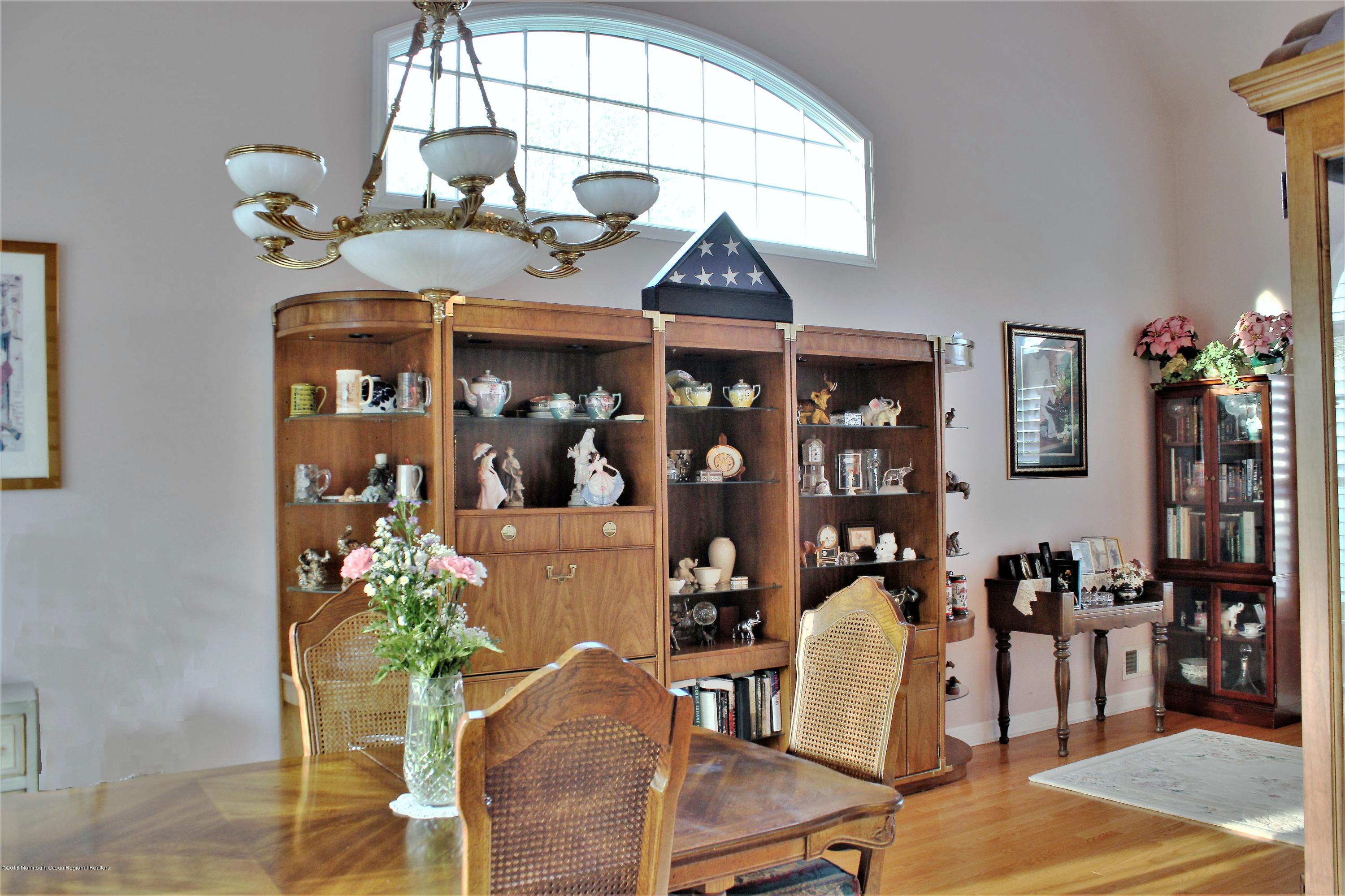 32 Netty Street Howell, NJ 07731 - Photo 7 of 52 dining room