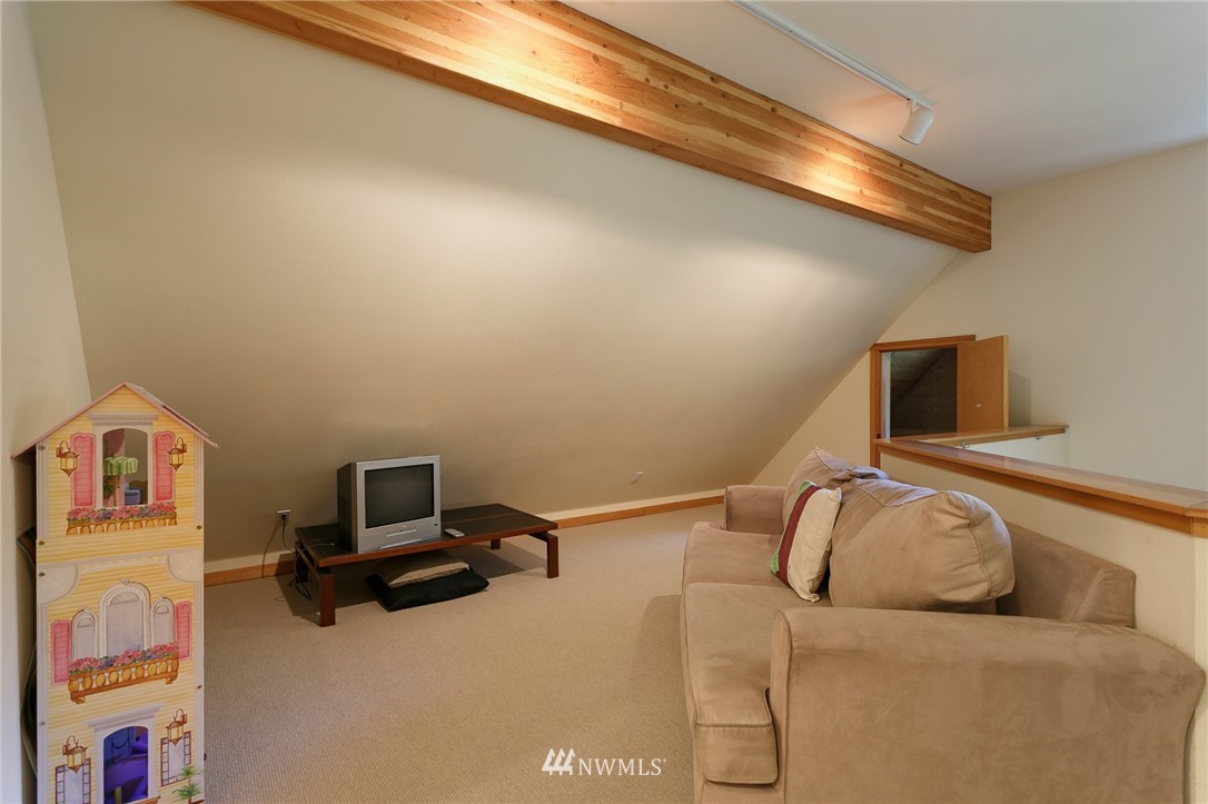 21012 Pinnacle Road Glacier, WA 98244 - Photo 15 of 34 Gallery Image 15