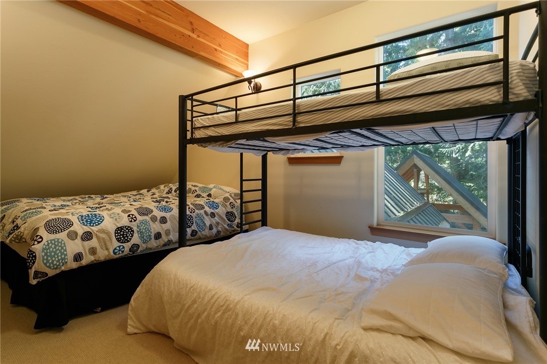 21012 Pinnacle Road Glacier, WA 98244 - Photo 17 of 34 Gallery Image 17