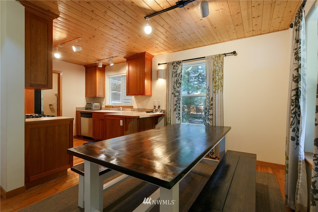 21012 Pinnacle Road Glacier, WA 98244 - Photo 7 of 34 Gallery Image 7