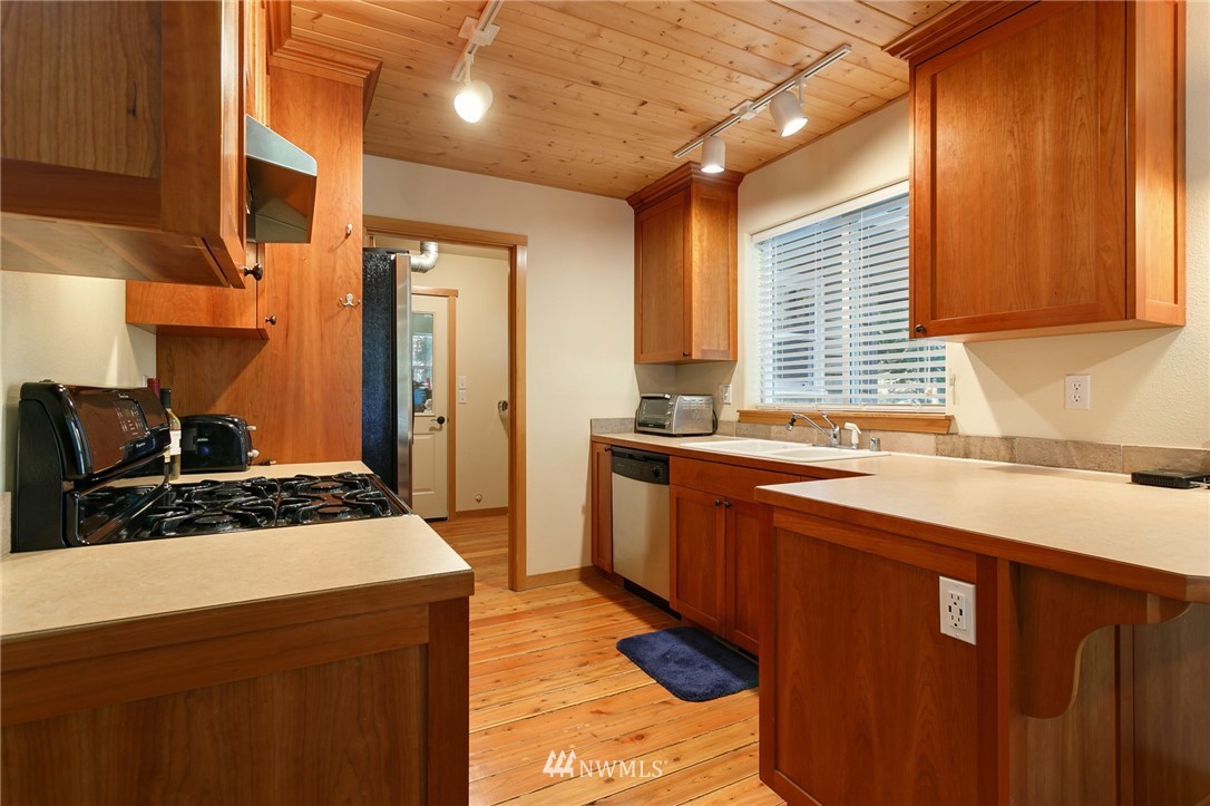 21012 Pinnacle Road Glacier, WA 98244 - Photo 9 of 34 Gallery Image 9