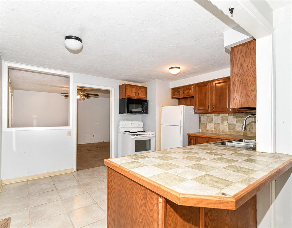 529 Iron Bridge Road Cicero, IN 46034 - Photo 5 of 22 Gallery Image 5