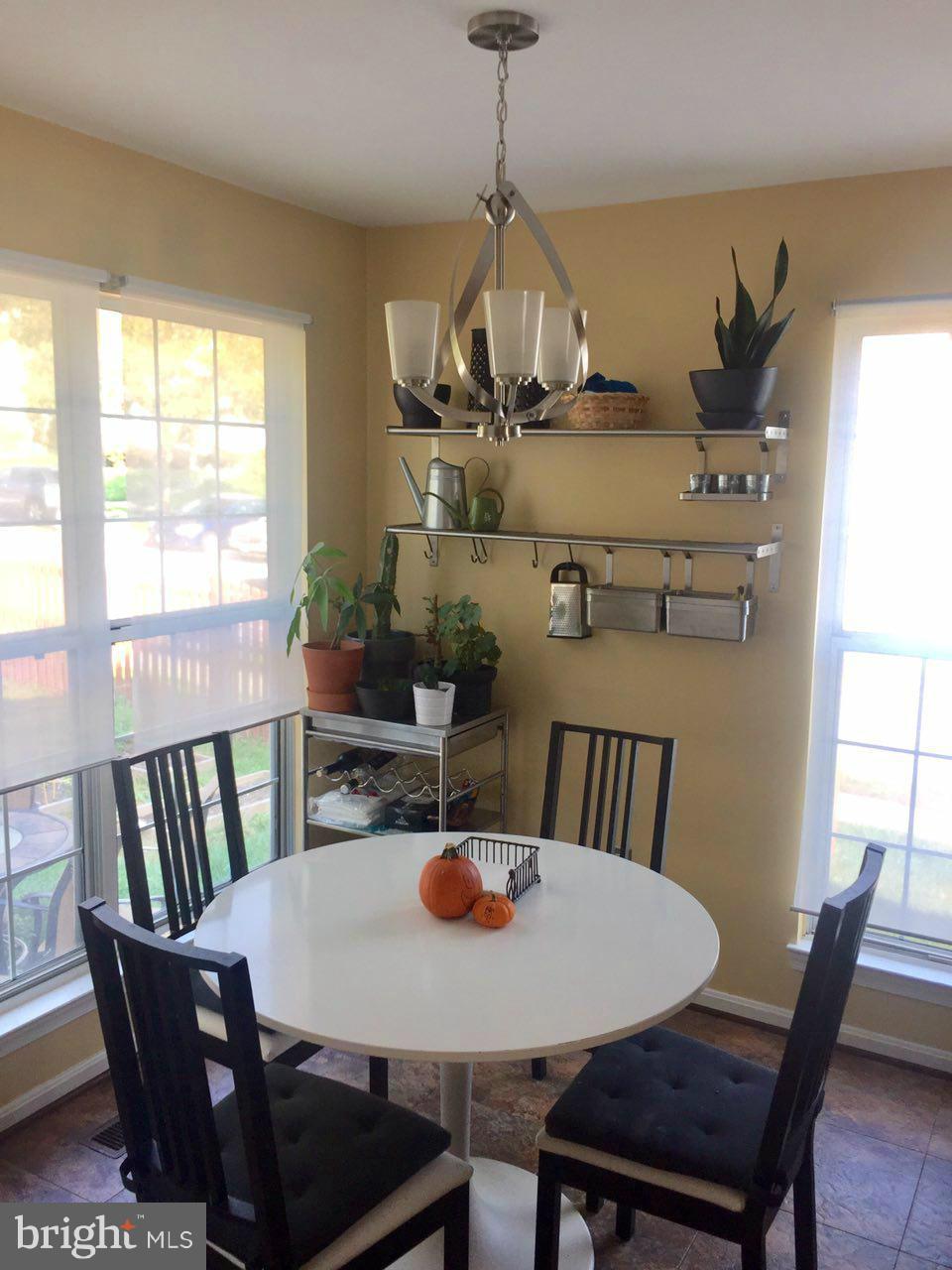 4477 Cole Farm Road Baltimore, MD 21236 - Photo 5 of 27 Kitchen