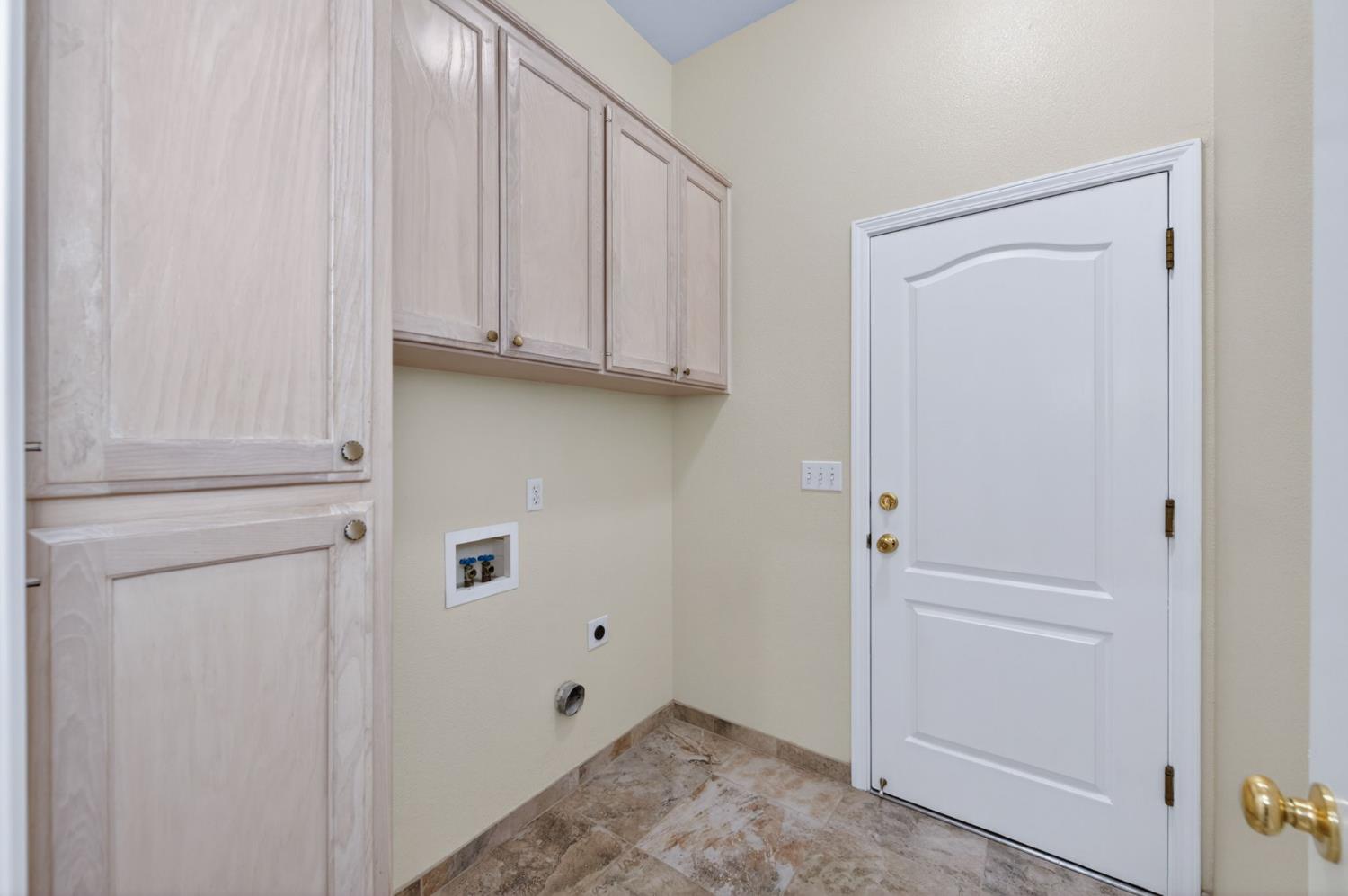 794 Applegate Avenue Clovis, CA 93611 - Photo 11 of 28